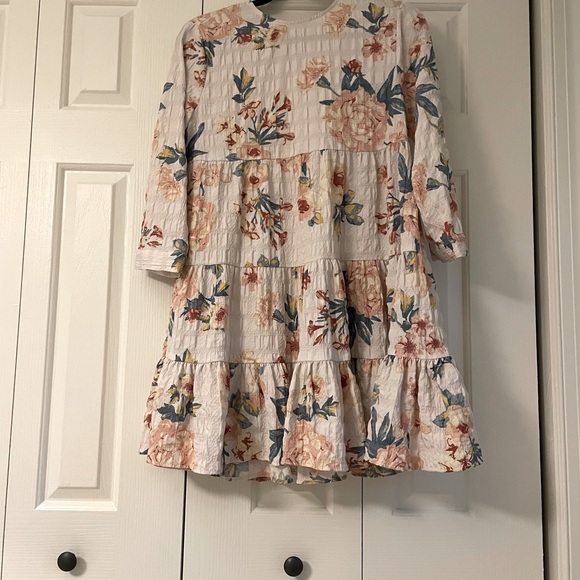 Zara floral print dress. Worn once. XS - Picture 2 of 2